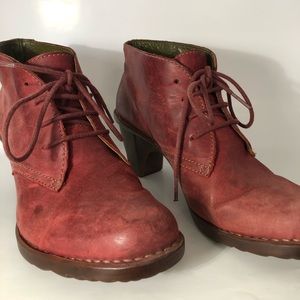Naturalist Red ankle boots 9 Spain lace up heels